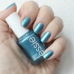 Essie Beach Bum Blu nagellak